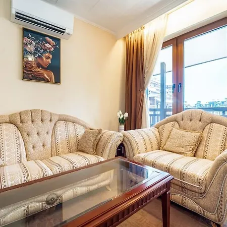 Lift Delight Apartment